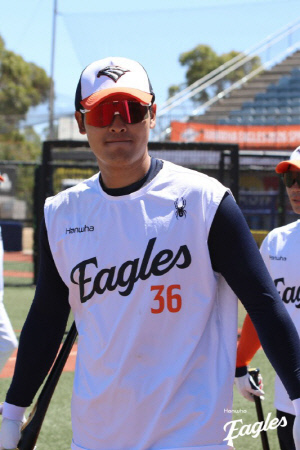 더그아웃서 터진 