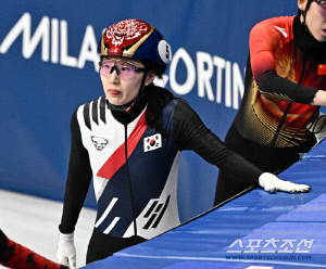 [밀라노 현장]'대한민국 캡틴' 최민정도 눈물 흘린 '女 500m의 벽'…이번에도 허락되지 않은 금메달