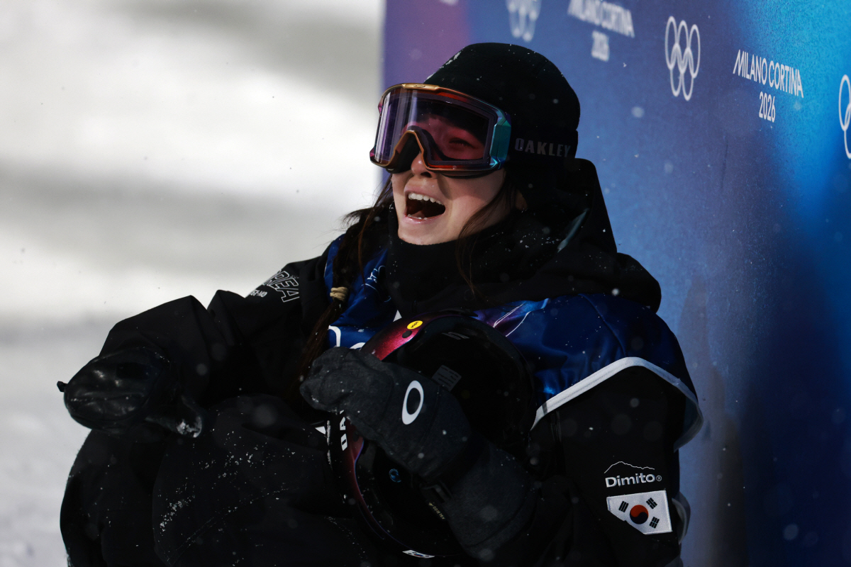두번 넘어지고 쓴 '리비뇨의 기적'! '부상 투혼' 최가온, 3차 시기서…
