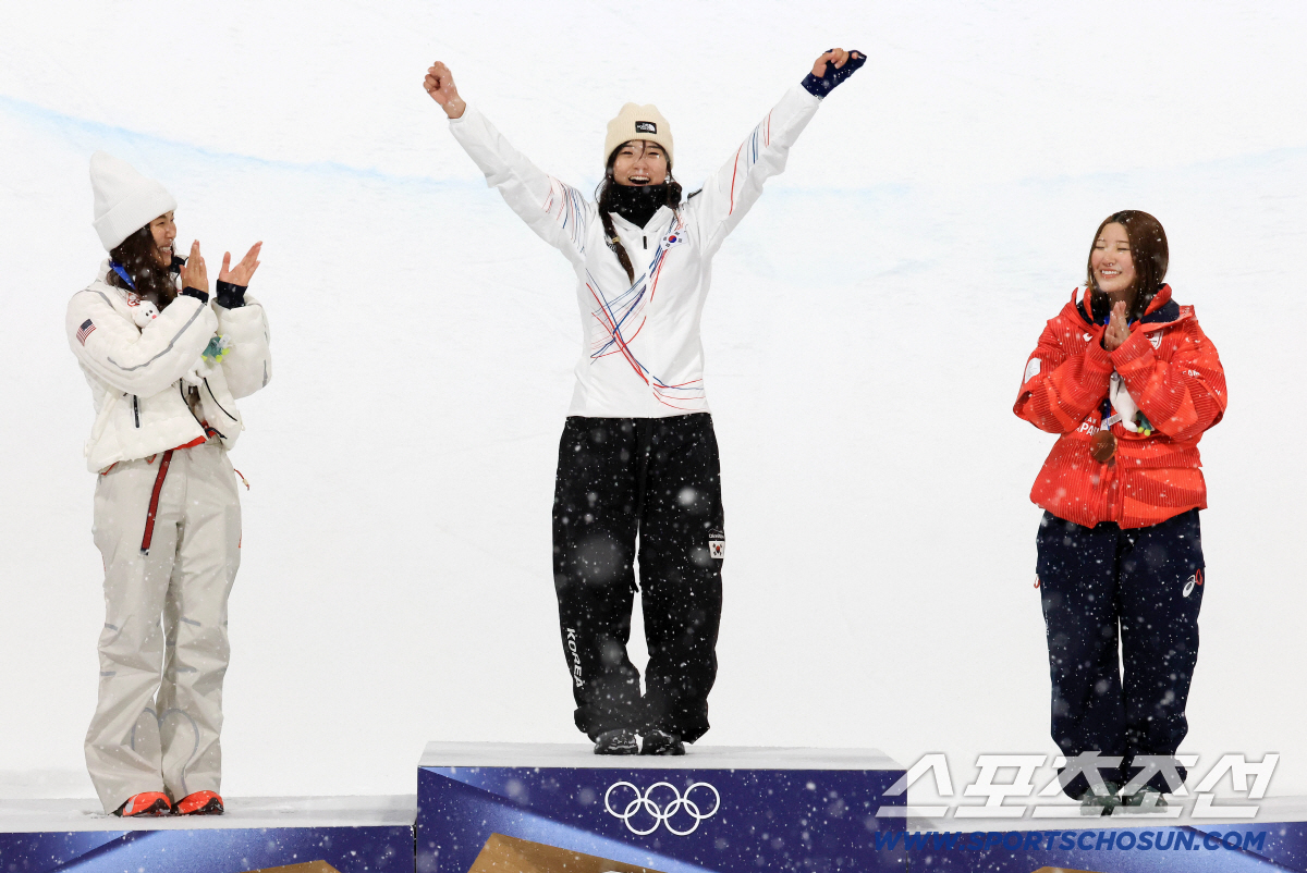 "이건 완전 영화잖아!" 日 폭풍 눈물…韓 18세 '보드천재' 대역전 금…