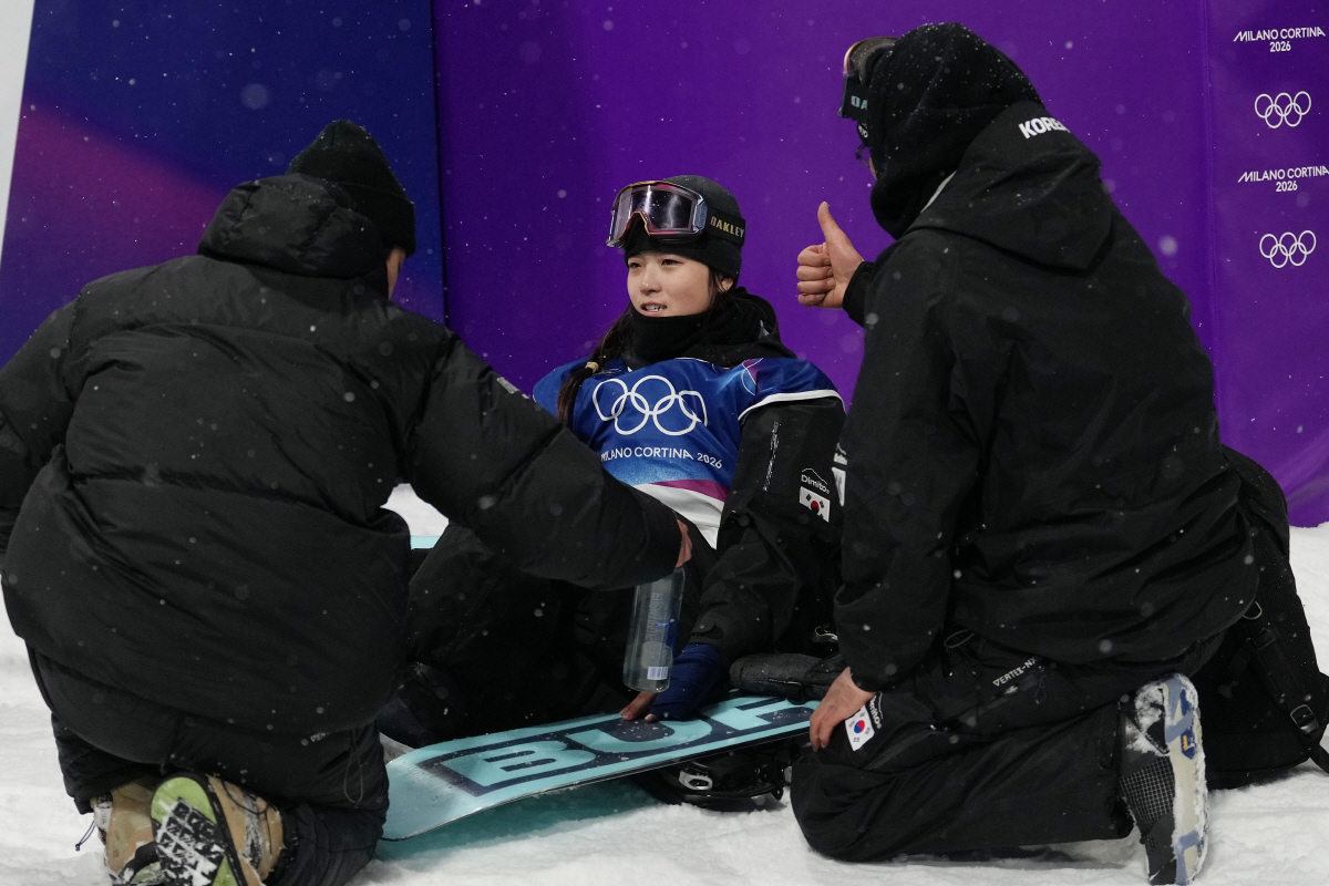 "이건 완전 영화잖아!" 日 폭풍 눈물…韓 18세 '보드천재' 대역전 금…