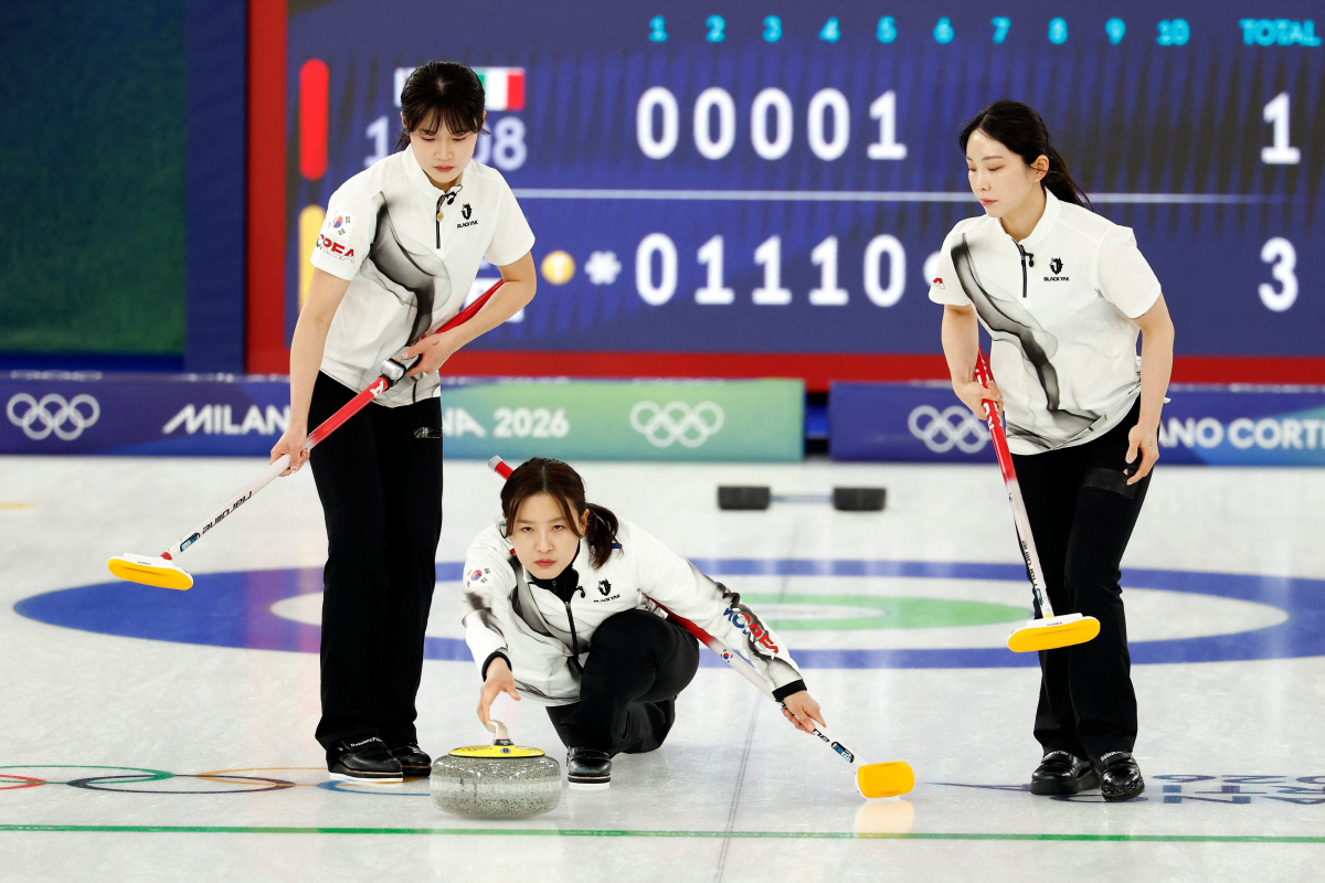 "뭐야, 예쁜데 실력까지 갖췄잖아!" 日 관심 폭발…'韓 여자 컬링 대표…