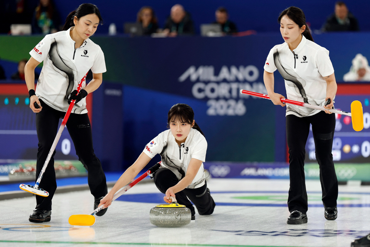 "뭐야, 예쁜데 실력까지 갖췄잖아!" 日 관심 폭발…'韓 여자 컬링 대표…