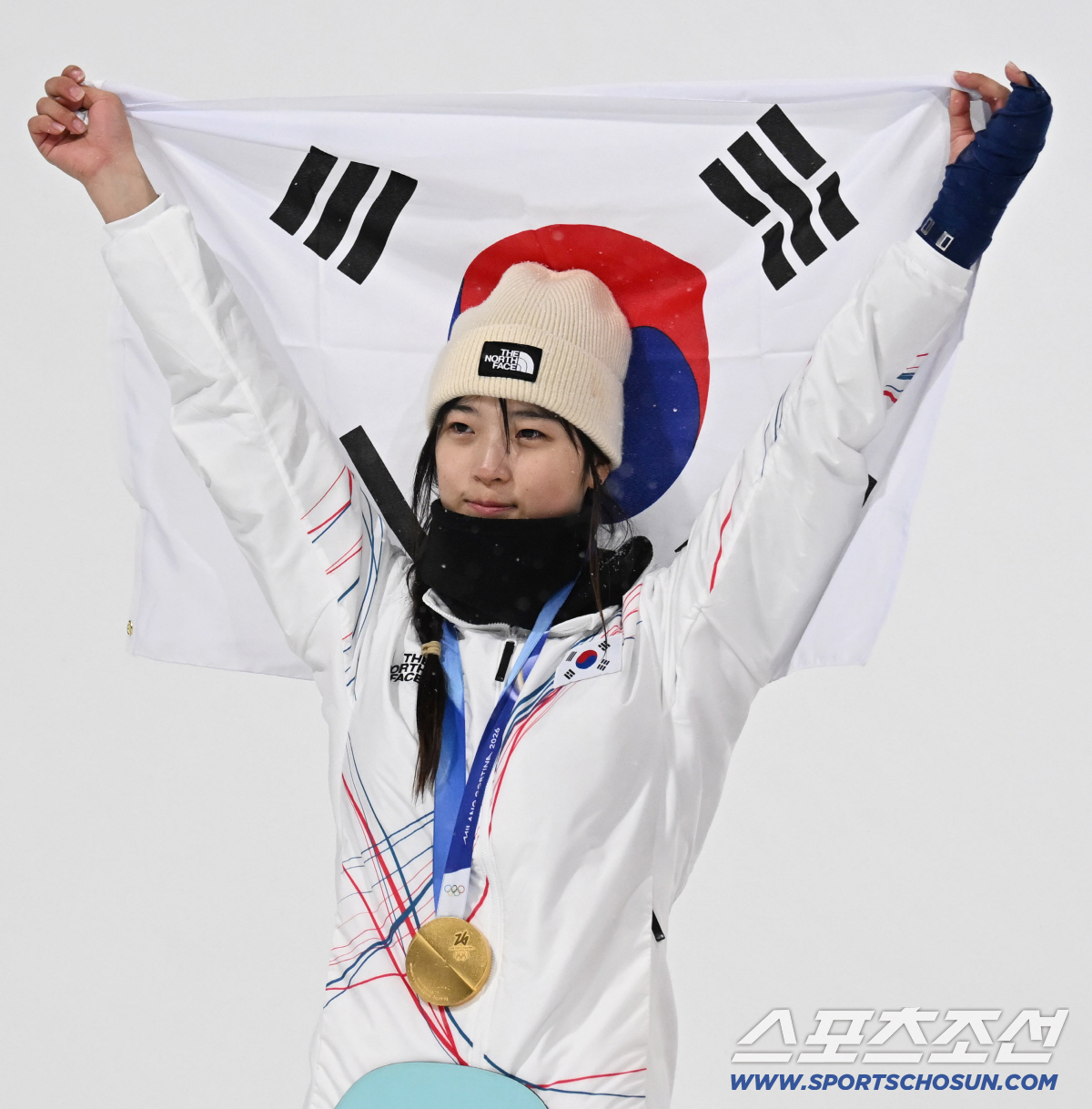 "한국 金-일본 銅 땄잖아!" '14억' 中 16위 추락 분노 폭발…韓 …