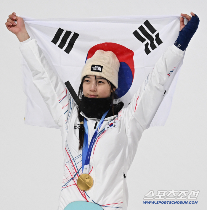 목표는 "세상에서 가장 잘 타는 선수"...17세 최가온, 첫 올림픽에서 꿈을 이뤘다