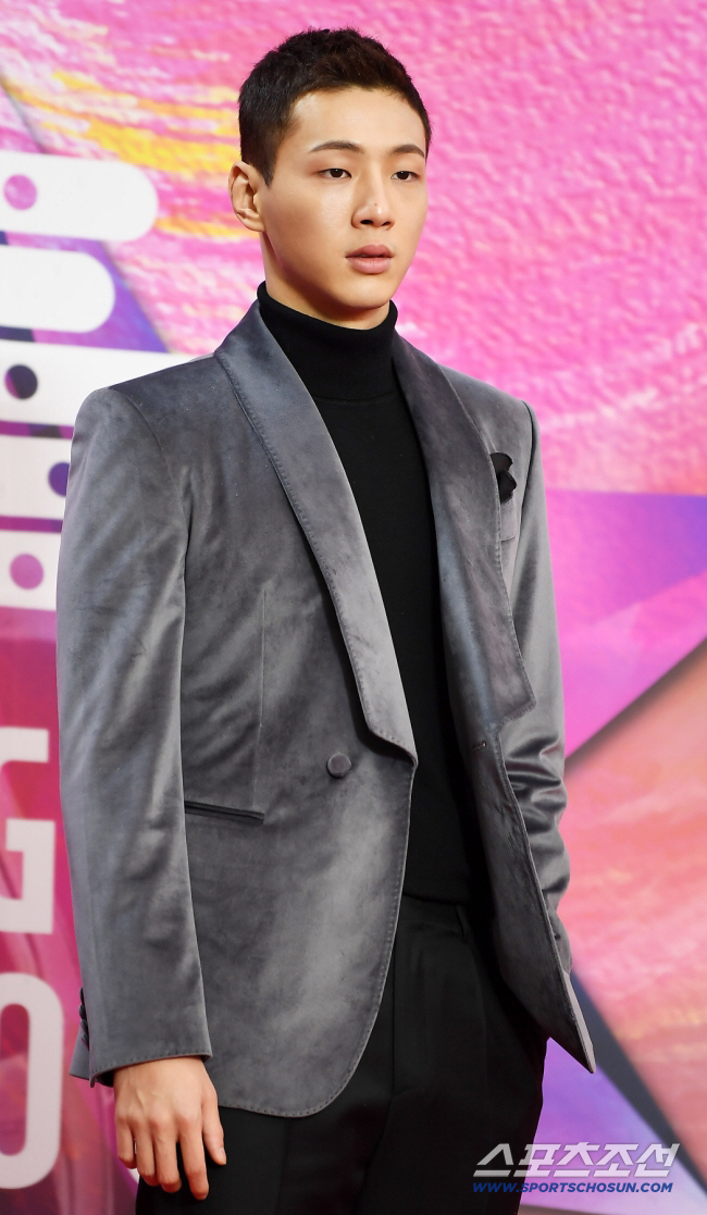 '학폭 하차' 지수, 결국 8억8천 배상…'달뜨강' 제작사 손 들어줬다