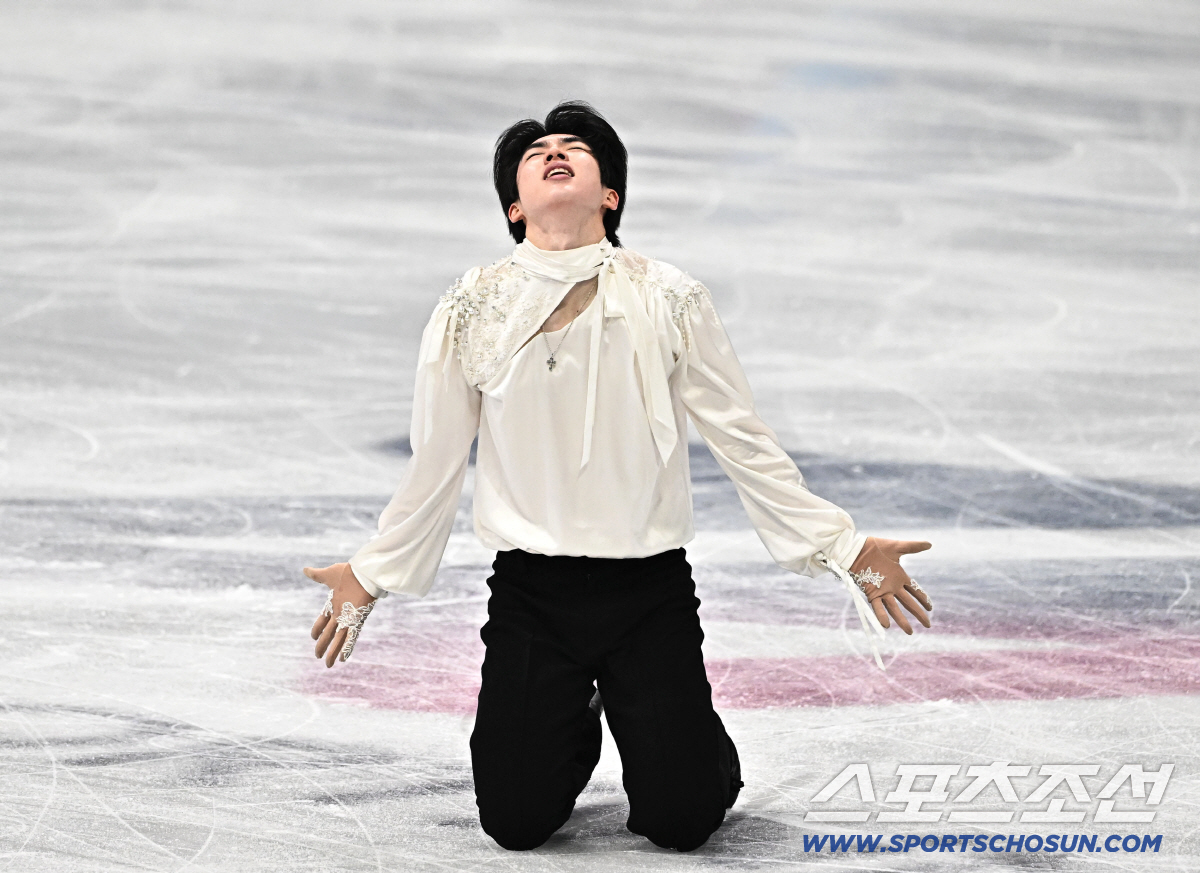 [밀라노 LIVE]'아! 0.98점 차이' 꽈당 넘어진 차준환, 아쉽게 …