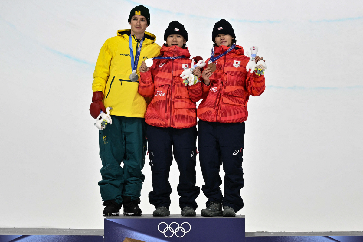 "사상 최강 일본" 진짜 잘하네, 폭발적인 '금-동' 메달 싹쓸이→최가온…