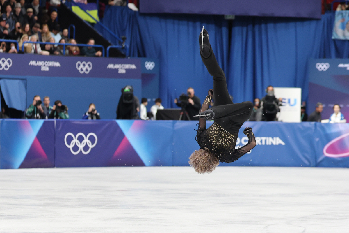 "난장판 된 밀라노" '백플립' 세계 1위 美 말리닌 '8위 침몰'→日,…