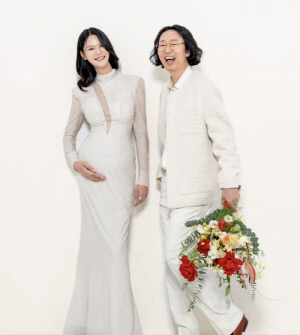 전수민♥김경진, 쌍둥이 남매 출산 “아들 저를 많이 닮아 신기, 건강하게 태어나 감사”