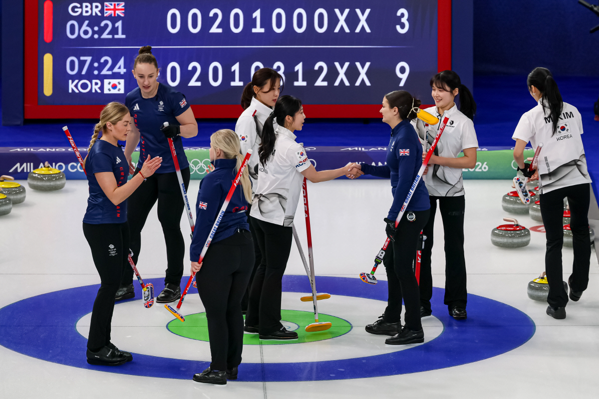 [밀라노 스토리] 대충격! 한국 '5G'에 굴욕당한 영국 女 컬링 대표팀…