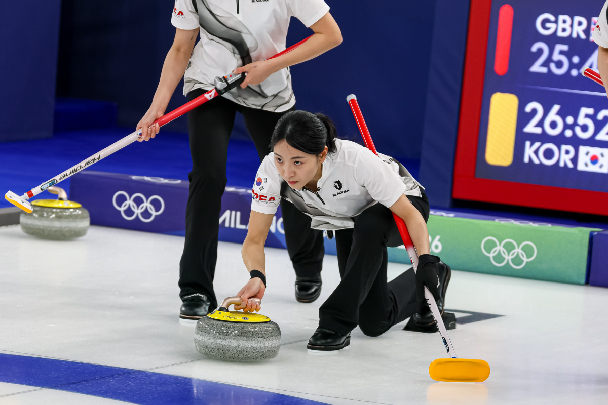 [밀라노 스토리] 대충격! 한국 '5G'에 굴욕당한 영국 女 컬링 대표팀…