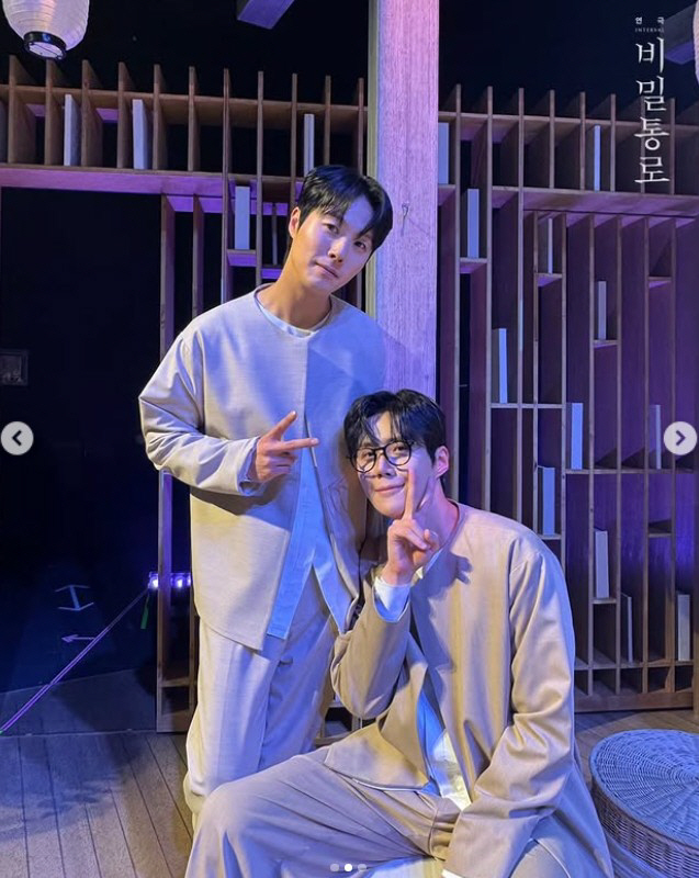 김선호, 드디어 웃었다…'탈세 의혹' 사과 후 근황, 연극 전석 매진