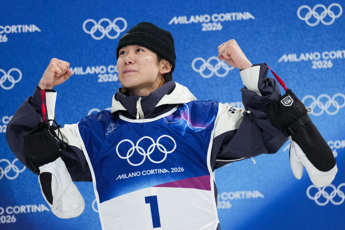 "日에 금메달 도둑맞았다" '역사에 남을 점프→금메달 불발'에 호주 '분…