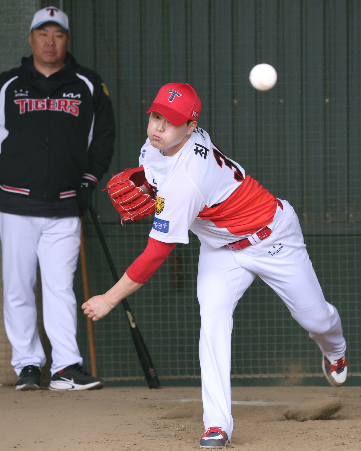 '52억 필승조급' KIA 이 선수 무조건 살린다…"완벽한 대체자, 가진…