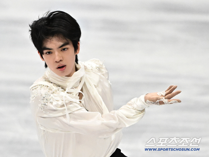"뭐야, 실력→외모에 인성까지 좋잖아!" 日 반응 폭발…'韓 피겨 캡틴 차준환 정말 착하다, 타인에 대한 존경심이 넘친다' 극찬
