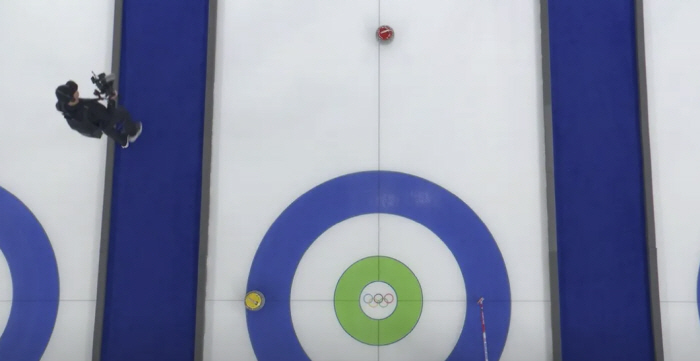 "죄송합니다. 정말 죄송합니다" '매너 실종' 컬링, 英→한국, 캐나다→…