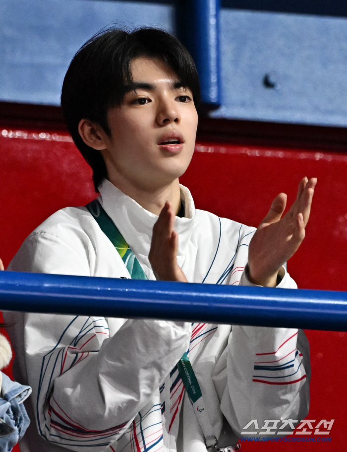 '우리는 팀코리아!' 韓 쇼트트랙 선전 위해 출동한 '최가온-차준환', 레이스마다 시선 집중[밀라노 LIVE]