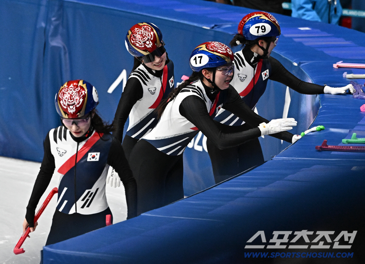 "심석희 밀고, 최민정 찢고" '6金 1銀' 절대 1강이 돌아왔다! 女 …