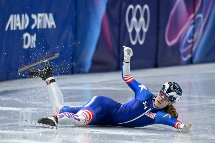 "정말 죄송합니다" 한도 초과, '꽈당-꽈당-꽈당-꽈당!' 김길리 덮친 스토다드, 또 넘어졌다…쇼트트랙 1000ｍ 탈락
