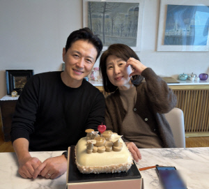 진태현 “저에겐 어머니가 세 분” 고백..생일날 밝힌 가족 이야기