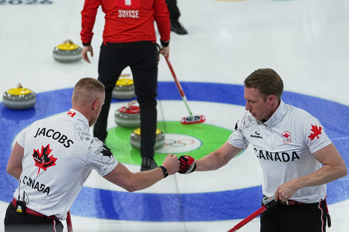 "아이스하키 'F***' 욕설은 되고, 컬링X여자는 왜 안돼? 젠장!" …