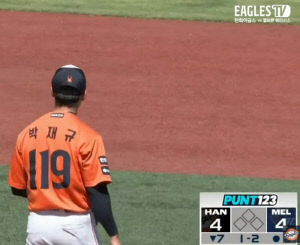 한승혁·김범수 왜 보냈냐고? 레전드의 극찬, '벌써 148km 칼날 슬라이더' 한화 불펜 구원할 '119 예비역' 물건이 등장했다