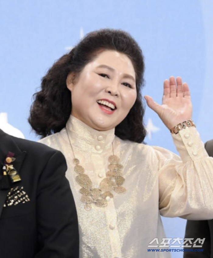 이순실, 100억 벌더니...'성형수술+6백만원 명품백' 직원 복지 플렉스 (사당귀)