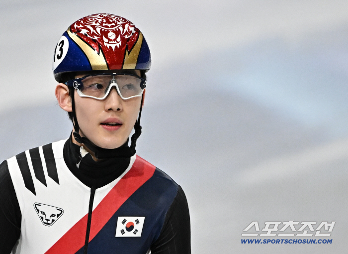 쇼트트랙 남자 계주 미쳤다! 우승 후보 네덜란드보다 빠른 1위로 결승행...20년 만에 금메달 도전 순항[밀라노 현장]