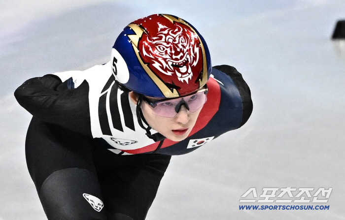 쇼트트랙 에이스 최민정, 파이널B 3위로 1000m 마무리...1500m+여자 계주 금메달 도전 남아[밀라노 현장]
