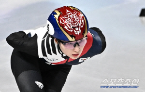 쇼트트랙 에이스 최민정, 파이널B 3위로 1000m 마무리...1500m 여자 계주 금메달 도전 남아[밀라노 현장]