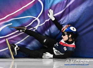 [속보] 대한민국 6번째 메달 나왔다! '람보르기니' 김길리, 1000m 값진 동메달[밀라노 현장]