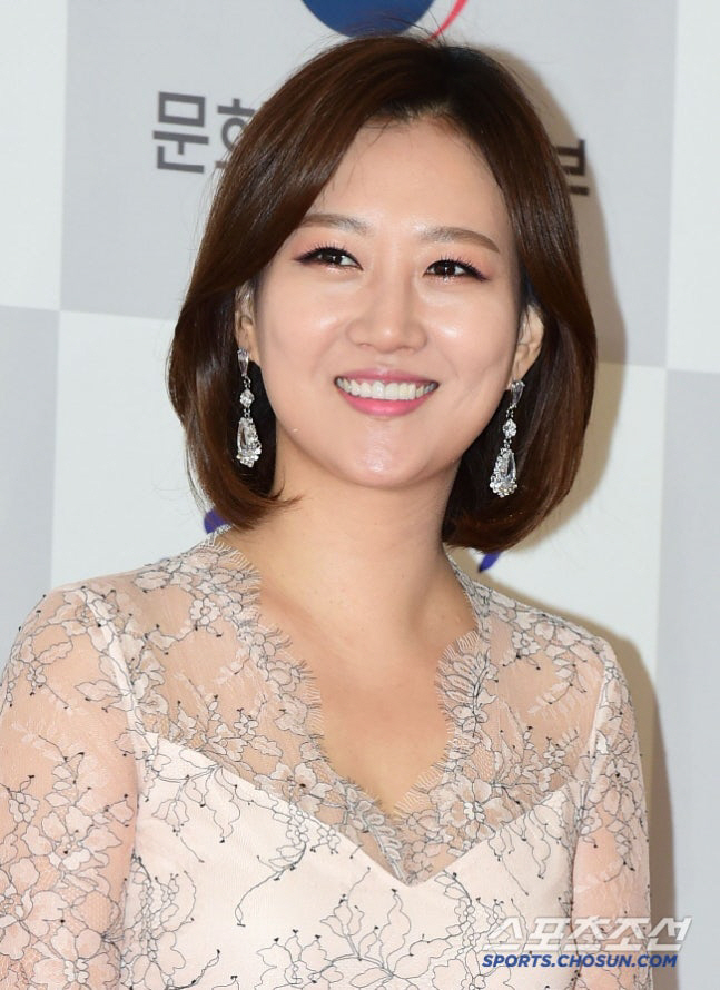 장윤정, '10억 빚' 친모와 절연.."생일상 못 받았지만 시모가 챙겨줘…