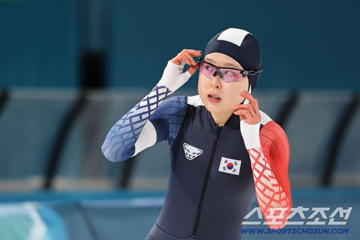 "무너질 것 같은 시간 많았다" '韓 빙속 간판' 김민선의 눈물 그리고 …