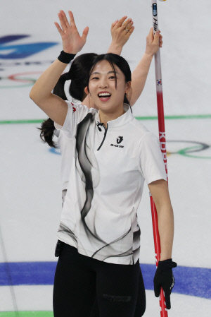 “한국의 미녀 군단, 비주얼 미쳤다!”, “예쁘고 강하다”...도대체 얼마나 이쁘길래, 일본 역대급 난리법석