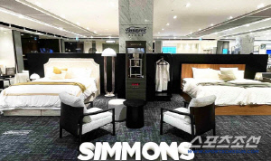 시몬스 침대, 현대백화점 무역센터점에 뷰티레스트 블랙 팝업스토어 오픈