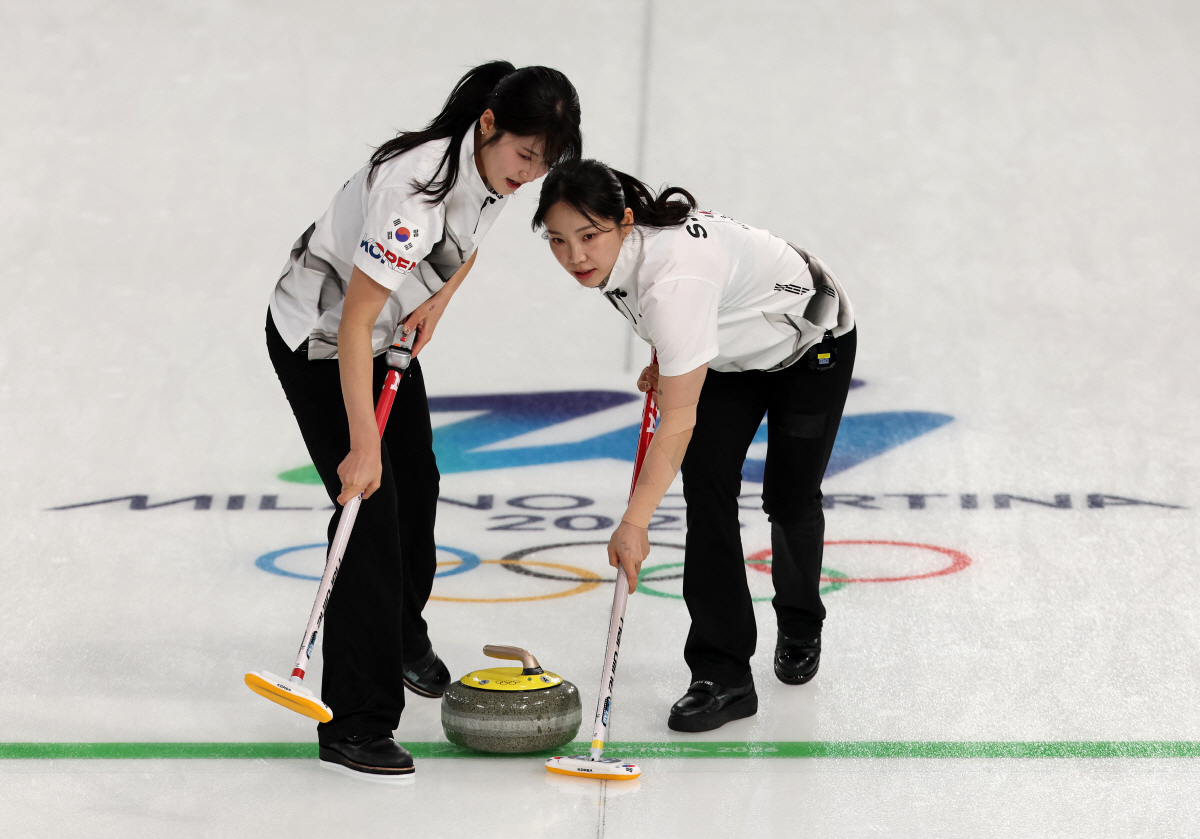 이럴 수가! 韓 대표 기업 광고에 일장기 그래픽이라니…JTBC '충격' …