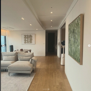 '초호화 결혼' 김옥빈, 통창 너머 도심뷰 신혼집…