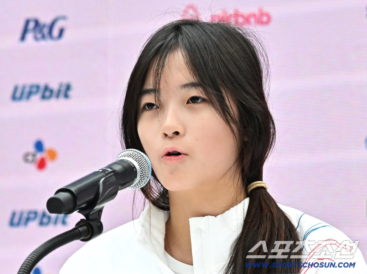 日 폭발 "김연아 뛰어넘을 스타", "존중하는 모습까지 아름다워!" 일본…