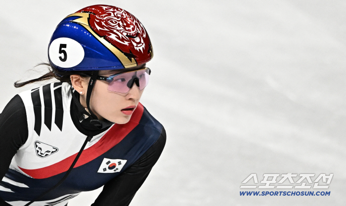 [밀라노 현장] 금메달 향해 간다...에이스 듀오 최민정+김길리, 1000m 준결승 진출 '노도희는 최하위 탈락'
