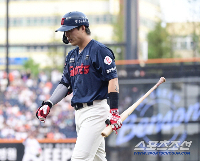 '불법인줄 몰랐다'면 가중처벌? '일벌백계' 천명한 롯데…도박 4인방 향…