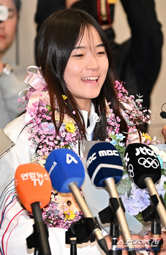 "회장님 감사드립니다" 日도 난리난 역대급 300억 투자, '금메달' 최가온의 솔직 고백 "가장 힘들었을 때 응원"