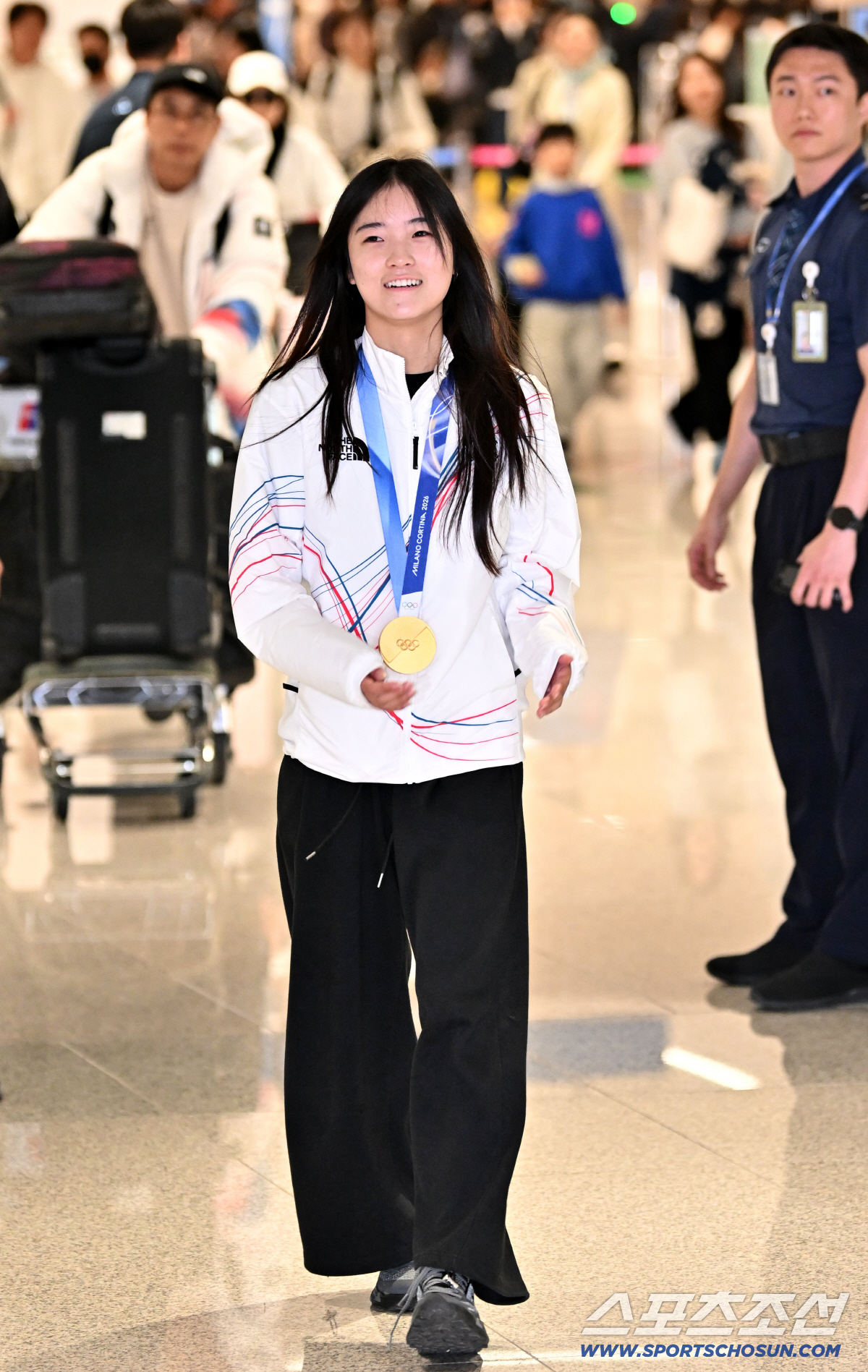 "회장님 감사드립니다" 日도 난리난 역대급 300억 투자, '금메달' 최…