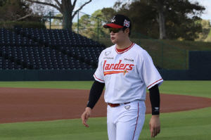 잠실 떠난 김재환의 진심 