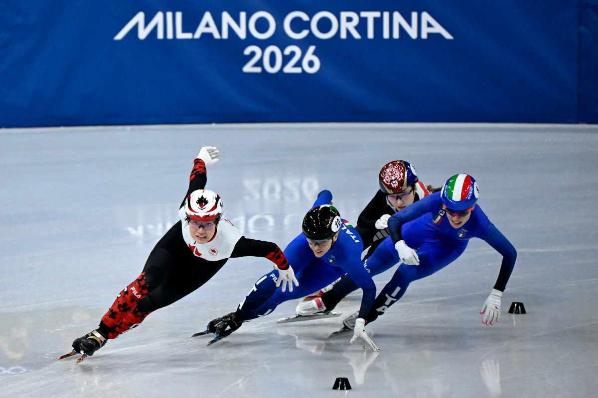 中 '나쁜손' 등장, 伊 레전드 폭발했다..."중국 선수가 나 밀었잖아!…