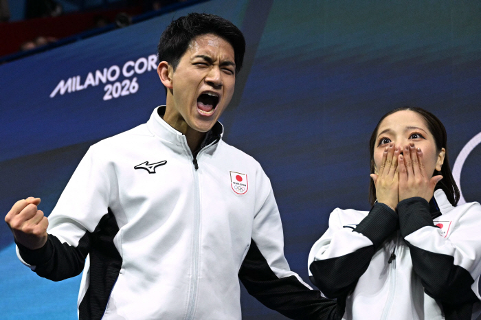 "초대박!" 日 미쳤다…올림픽 새 역사 폭발, '역대급 뒤집기' 쇼트 최저점 5위→프리 최고점 1위 눈물의 '금메달' 획득