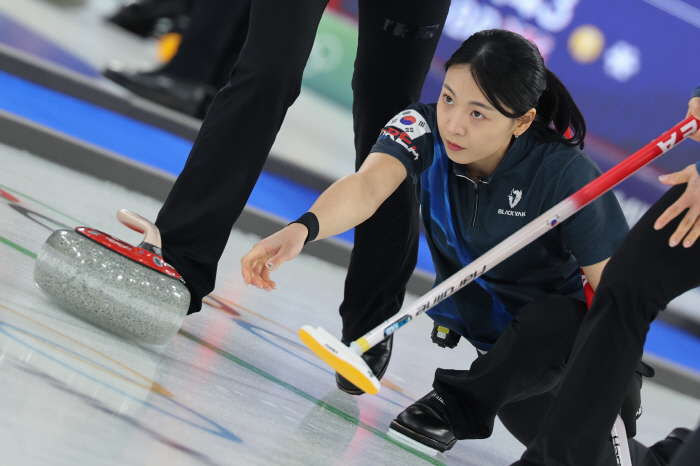 日 폭발적 반응! "한류 배우 같잖아!"…韓 여자 컬링 '5G' 세계랭킹 3위 압도적 실력→비주얼 관심 화제 만발