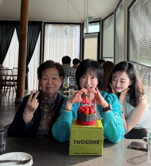 이상아, 미모의 母 딸과 가족사진..우월한 3대 유전자