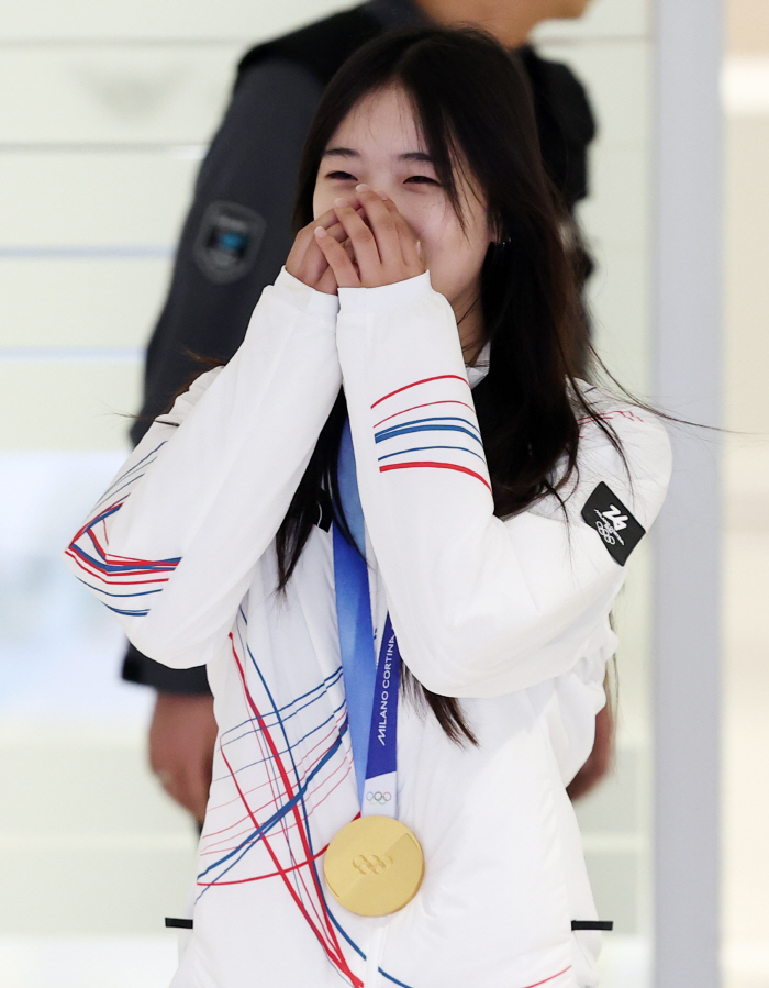 "일본 선수 다 이기고 와" '금의환향' 최가온 특급 주문→'동갑내기' 유승은 첫 멀티 메달 '성큼'…깜짝 동메달 이어 두 번째 결선