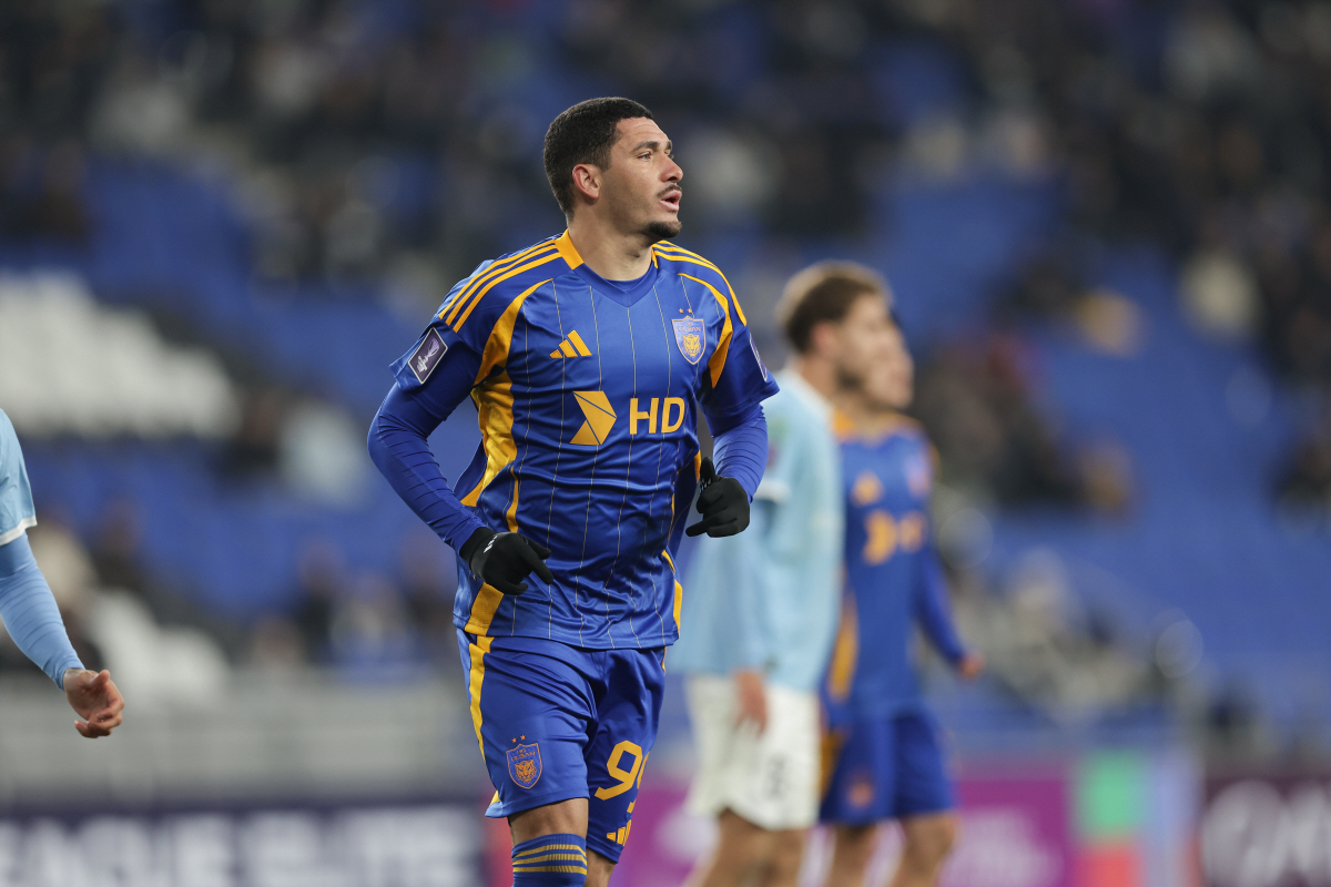 "자신감 생겼다" 패전에도 김현석 감독의 미소! 울산 中 챔피언 상하이 …